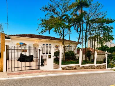 Casa com 3 Quartos à venda, 120m² no Capoeiras, Florianópolis
