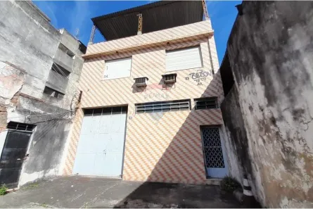 Galpão/Depósito/Armazém com 3 Quartos à venda, 1200m² no Cavalcanti, Rio de Janeiro