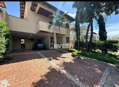 Casa de Condomínio com 3 Quartos à venda, 300m² no Loteamento Portal do Sol I, Goiânia