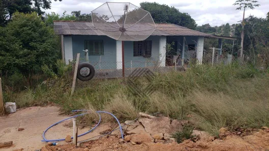 Lote/Terreno à venda, 900m² no Chácaras Cangueirinha, Mairinque
