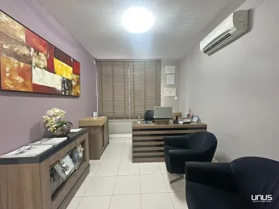Ponto Comercial à venda, 235m² no Capoeiras, Florianópolis