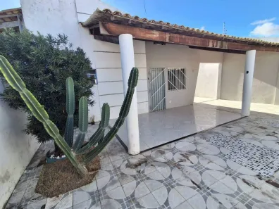 Casa com 3 Quartos para alugar, 149m² no Aruana, Aracaju