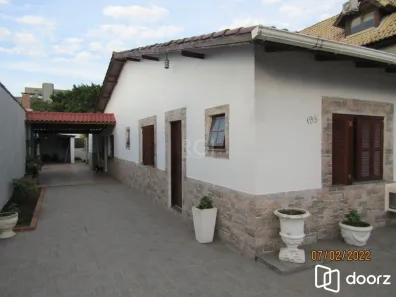Casa com 3 Quartos à venda, 154m² no Camaquã, Porto Alegre