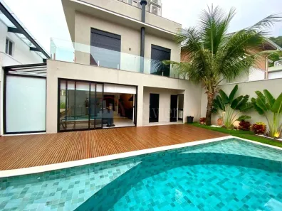 Sobrado com 5 Quartos à venda, 300m² no Bairro de Juquehy, São Sebastião