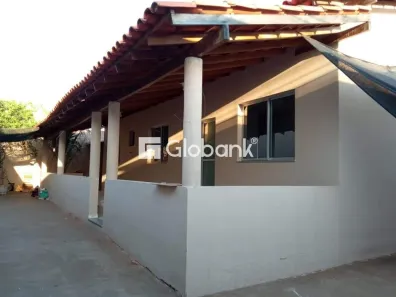 Casa com 2 Quartos à venda, 240m² no Independência, Montes Claros