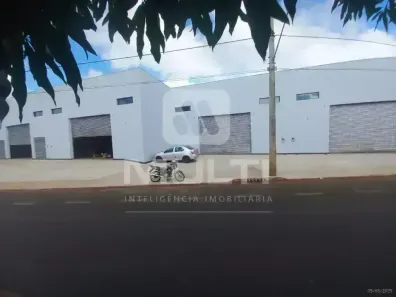 Ponto Comercial com 1 Quarto para alugar, 520m² no Jardim das Palmeiras, Uberlândia