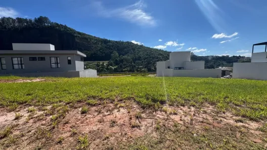 Lote/Terreno à venda, 330m² no Ipiranga, Juiz de Fora