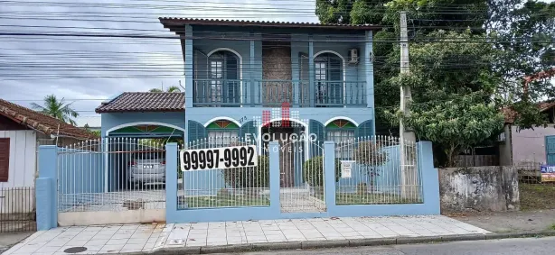 Casa com 4 Quartos à venda, 250m² no Barreiros, São José