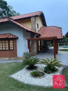 Sobrado com 4 Quartos à venda, 250m² no Bairro da Ressaca, Ibiúna