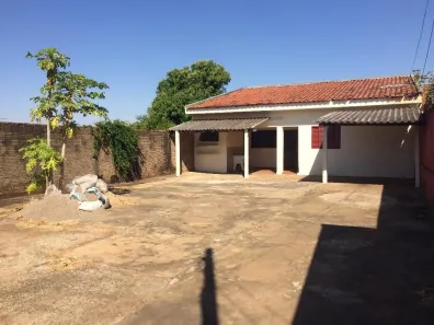 Casa com 2 Quartos para alugar, 47m² no Palmital, Marília