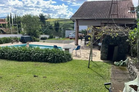 Fazenda/Sítio com 4 Quartos à venda, 215m² no Campo das Antas, Poços de Caldas
