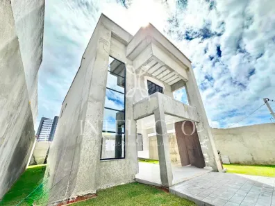 Casa com 3 Quartos à venda, 181m² no Candelária, Natal