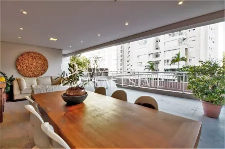Apartamento com 3 Quartos à venda, 220m² no Vila Alexandria, São Paulo