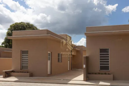 Casa de Condomínio com 2 Quartos à venda, 59m² no Jardim Santa Fe, Bom Jesus dos Perdões