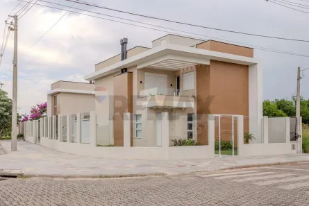 Casa com 4 Quartos à venda, 263m² no Camobi, Santa Maria