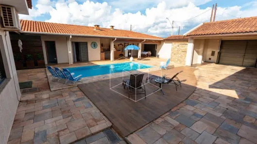 Casa com 6 Quartos para alugar, 350m² no Chácara Ferreira Dias, Jaú
