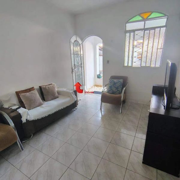 Casa com 6 quartos — Sagrada Família, Belo Horizonte