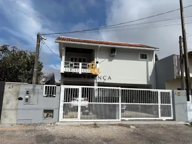 Casa com 5 Quartos à venda, 200m² no Vargem Grande, Florianópolis