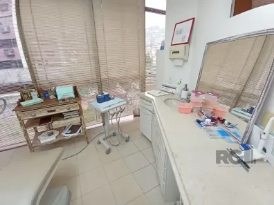 Sala Comercial com 2 Quartos à venda, 38m² no Petrópolis, Porto Alegre