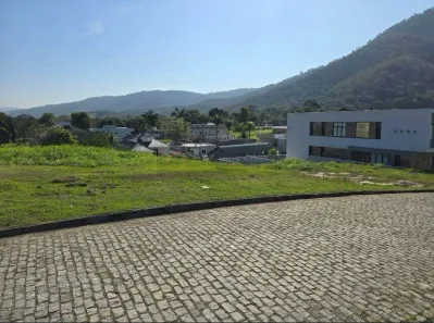 Lote/Terreno à venda, 606m² no Ubatiba, Maricá
