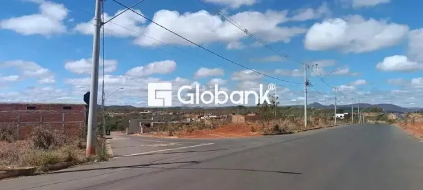 Lote/Terreno à venda, 220m² no Loteamento dos Cristais, Montes Claros