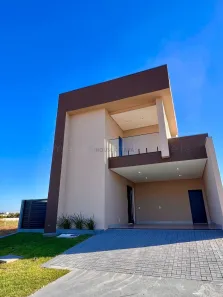 Casa de Condomínio com 3 Quartos à venda, 206m² no Novo Mundo, Várzea Grande