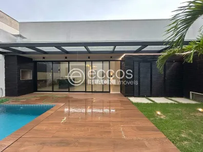 Casa de Condomínio com 3 Quartos à venda, 200m² no Lagoinha, Uberlândia