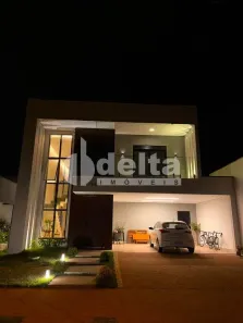 Casa de Condomínio com 4 Quartos à venda, 278m² no Novo Mundo, Uberlândia