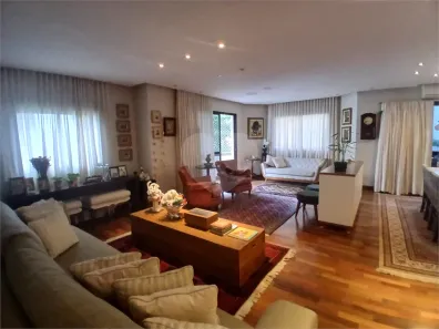 Apartamento com 3 Quartos à venda, 220m² no Moema, São Paulo