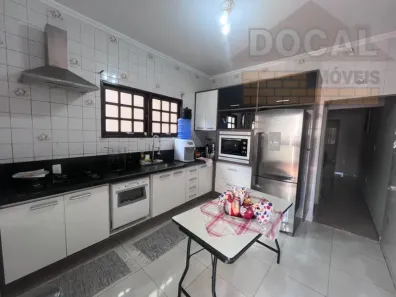 Sobrado com 3 Quartos à venda, 139m² no Cidade Intercap, Taboão da Serra