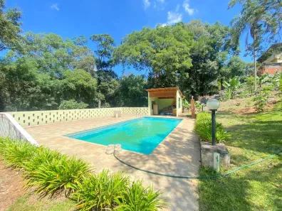 Fazenda/Sítio com 4 Quartos à venda, 330m² no Curral, Ibiúna