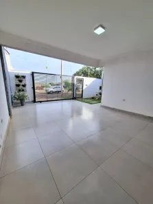 Casa com 3 Quartos à venda, 127m² no Conjunto Residencial João Paulo I (Iguatemi), Maringá