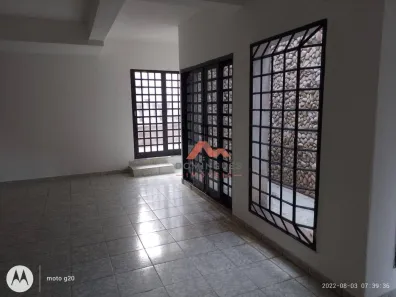 Casa com 3 Quartos à venda, 200m² no Vila Santa Maria, Americana