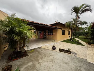 Casa com 3 Quartos para alugar, 270m² no Medeiros, Jundiaí