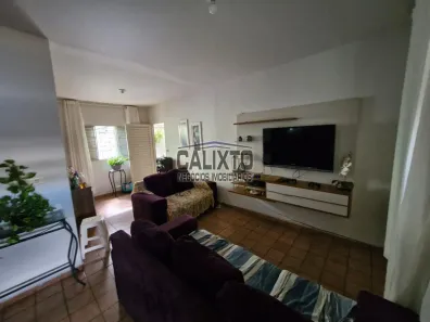 Casa com 4 Quartos à venda, 240m² no Planalto, Uberlândia