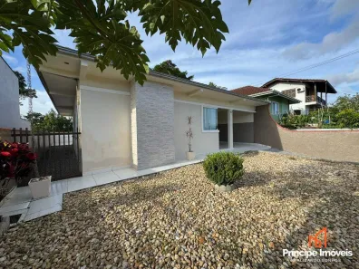 Casa com 3 Quartos à venda, 192m² no Floresta, Joinville