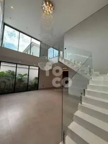 Sobrado com 4 Quartos à venda, 364m² no Morada da Colina, Uberlândia