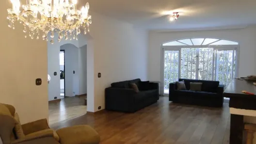 Sobrado com 4 Quartos à venda, 270m² no Jardim Cordeiro, São Paulo