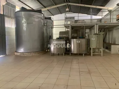 Galpão/Depósito/Armazém para alugar, 600m² no Chácaras Tubalina e Quartel, Uberlândia