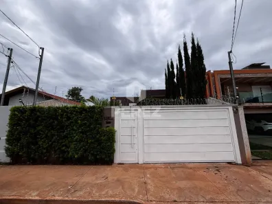 Sobrado com 4 Quartos à venda, 239m² no Parque Residencial dos Girassóis, Campo Grande
