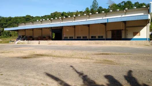 Galpão/Depósito/Armazém com 1 Quarto para alugar, 2700m² no Estação, Urussanga