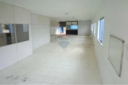 Prédio Comercial para alugar, 214m² no Vila Primavera, São Paulo