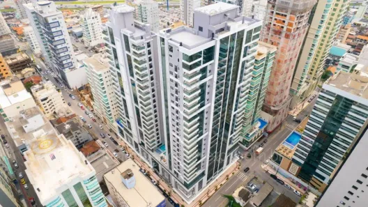 Apartamento com 3 Quartos à venda, 135m² no Meia Praia, Itapema