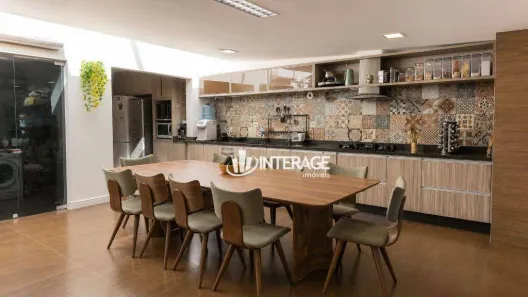 Casa com 3 Quartos à venda, 160m² no Santa Felicidade, Curitiba