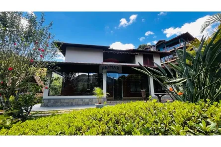 Casa com 5 Quartos à venda, 368m² no Parque Dom João VI, Nova Friburgo