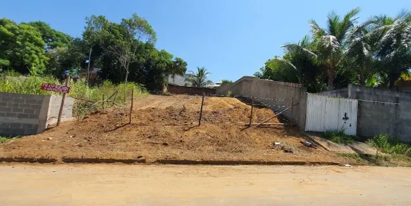 Lote/Terreno à venda, 402m² no Jacaroá, Maricá