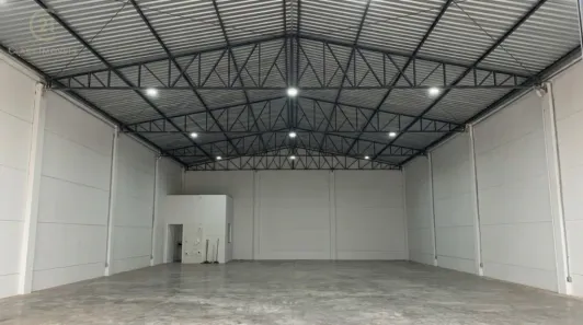 Galpão/Depósito/Armazém para alugar, 550m² no Antares, Londrina