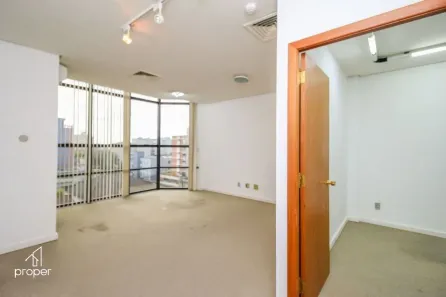 Sala Comercial com 3 Quartos para alugar, 44m² no Centro, Pelotas