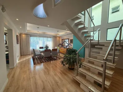 Sobrado com 3 Quartos à venda, 353m² no Jardim Suzano, Suzano