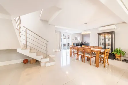 Casa com 4 Quartos à venda, 256m² no Boa Vista, Porto Alegre